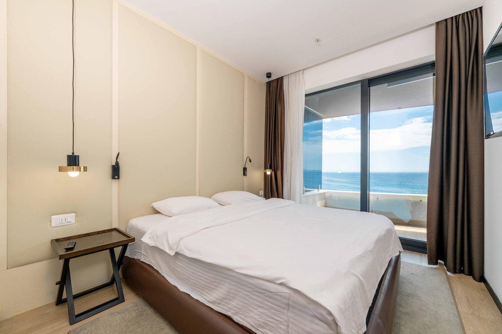 Seafront One Bedroom Apartment, Bečići, Budva (9)