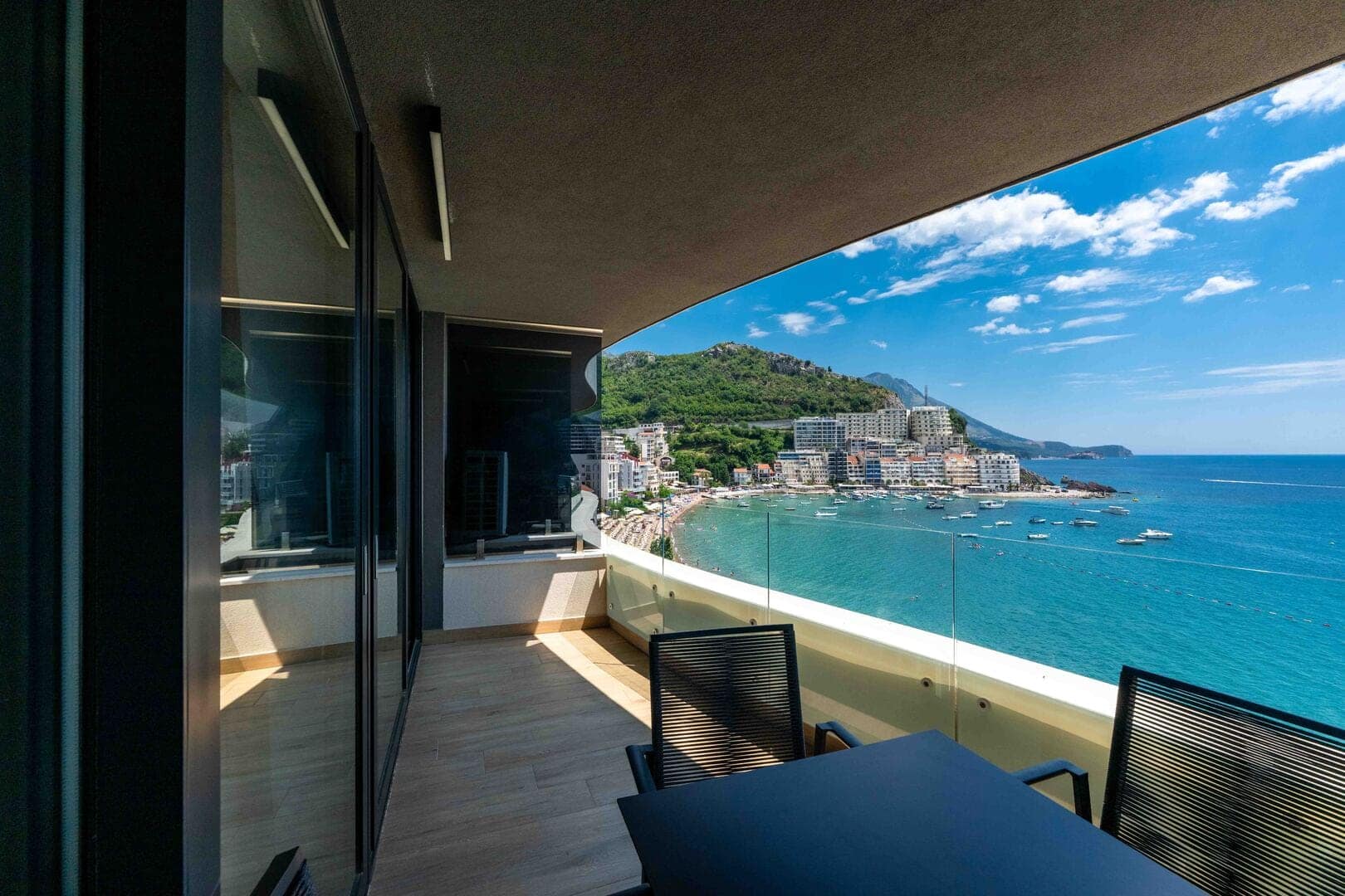 Seafront One Bedroom Apartment, Bečići, Budva (15)