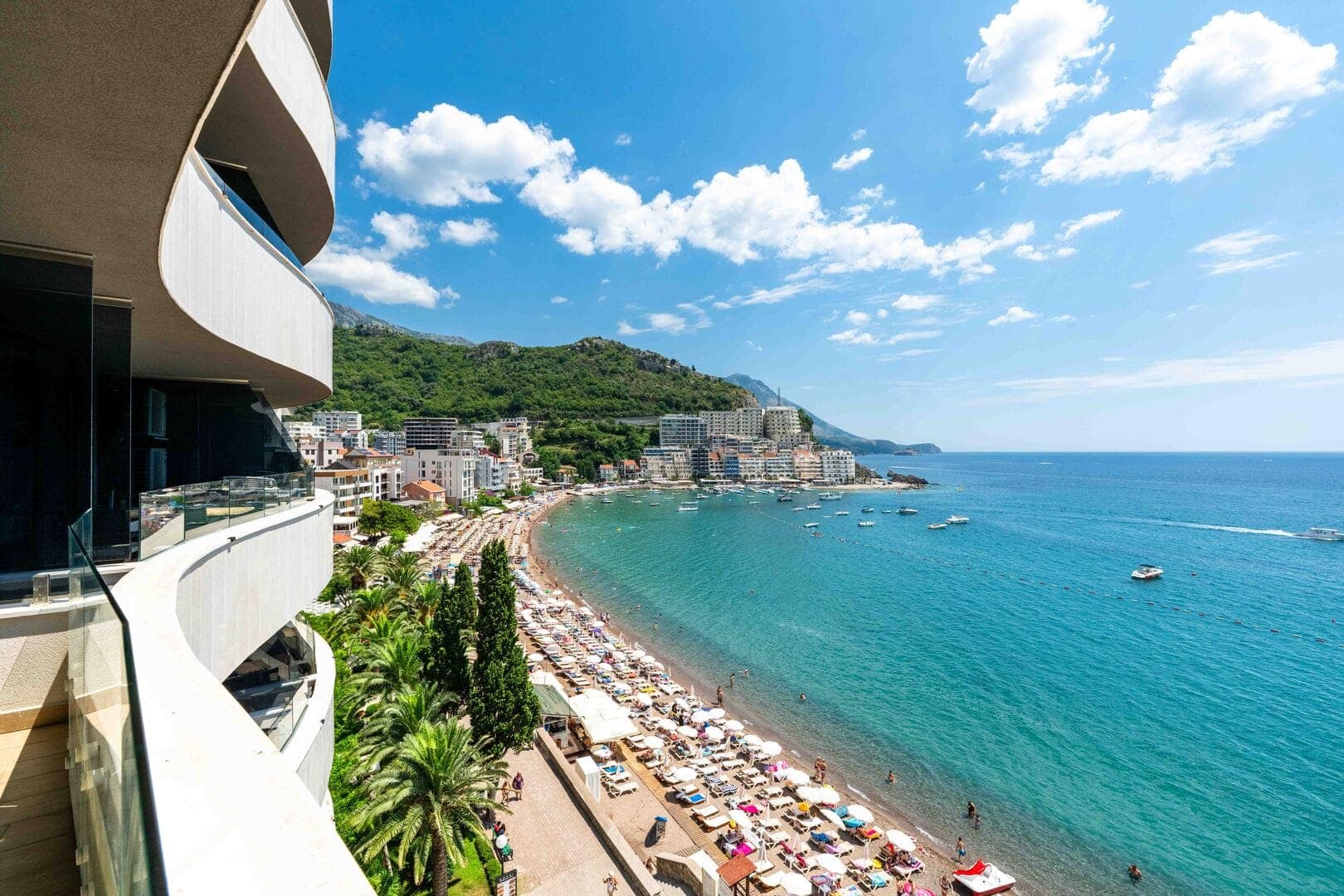 Seafront One Bedroom Apartment, Bečići, Budva (16)