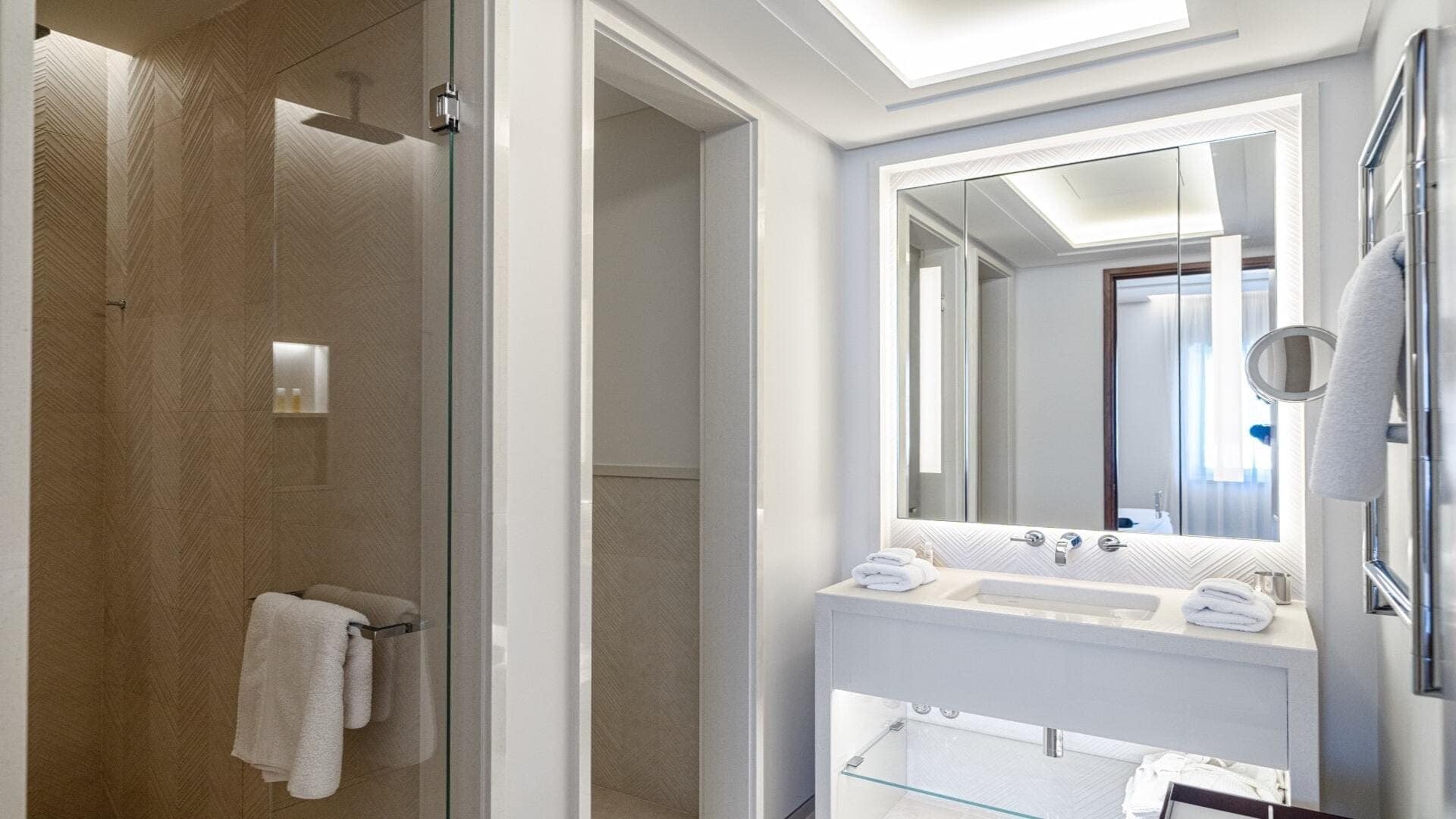 Luxury 1 Bedroom Apartment Elena for Rent (9)