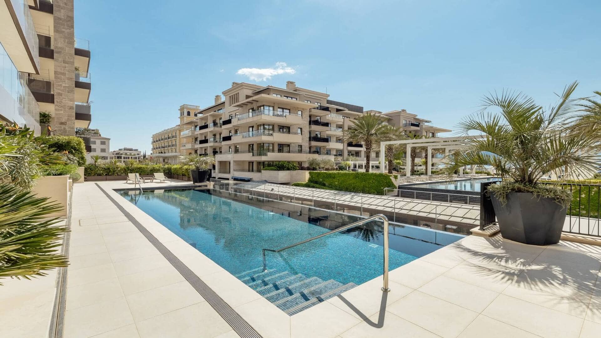 Luxury 1 Bedroom Apartment Elena for Rent (12)