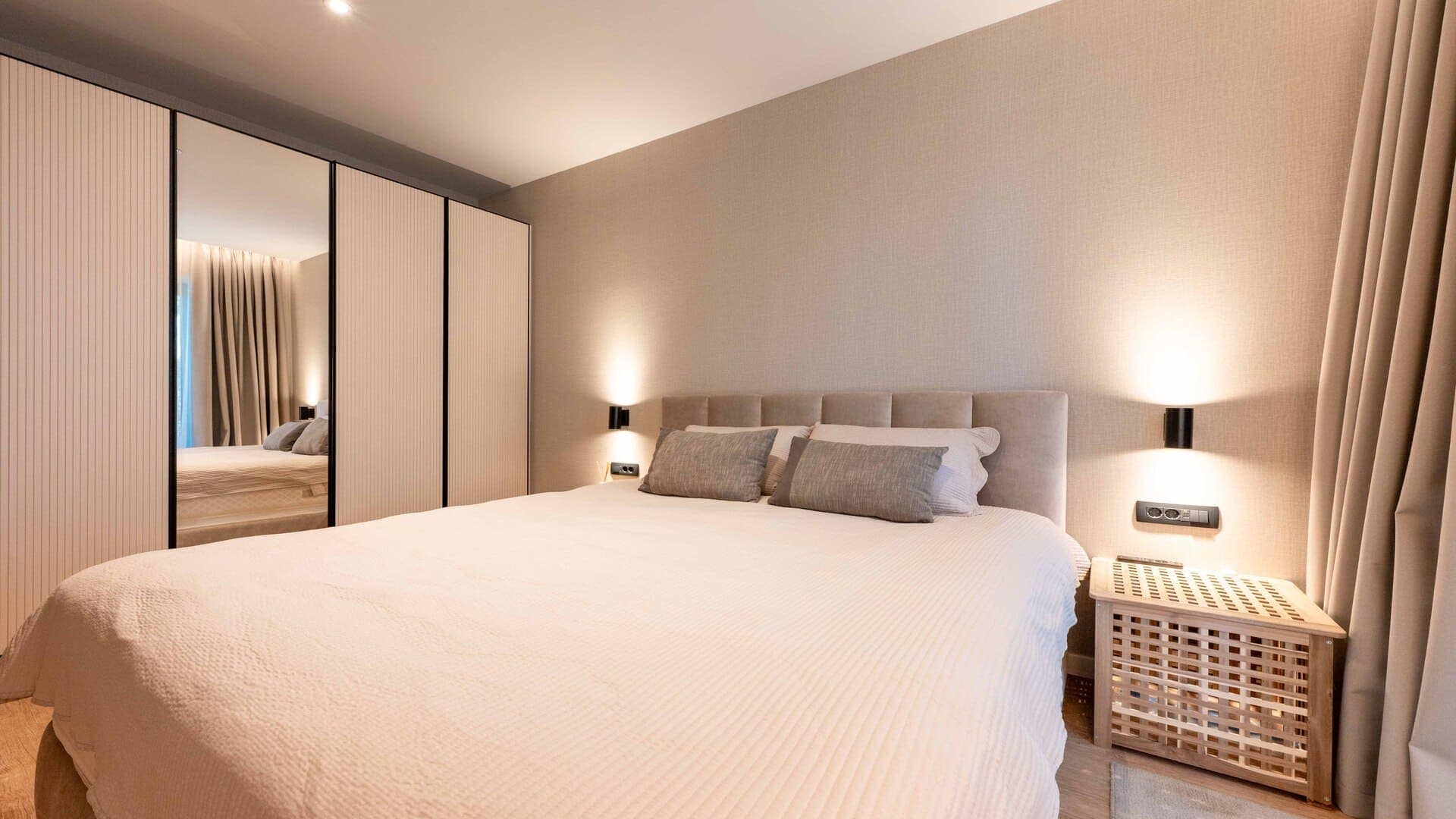 Modern One bedroom apartment Thea Building, with private garden terrace (8)