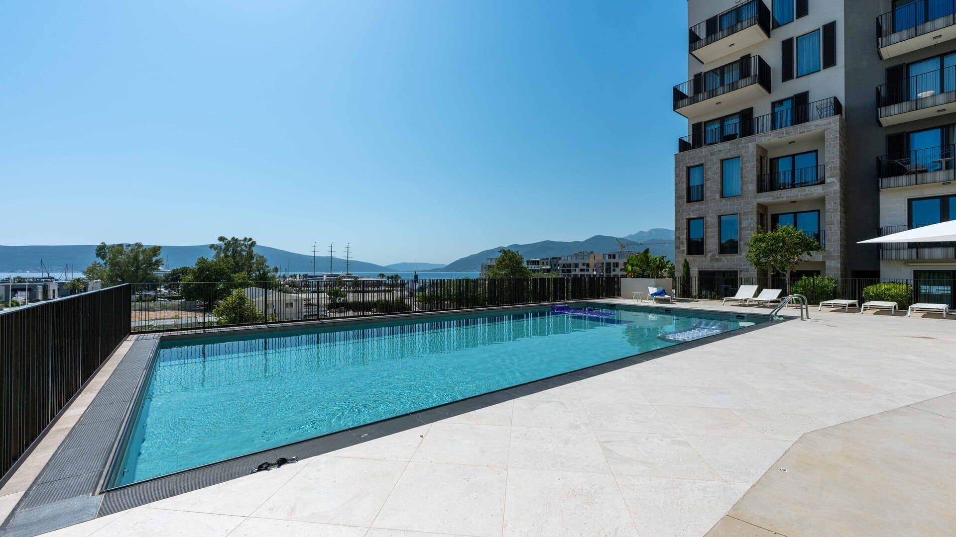 Modern One bedroom apartment Thea Building, with private garden terrace (14)