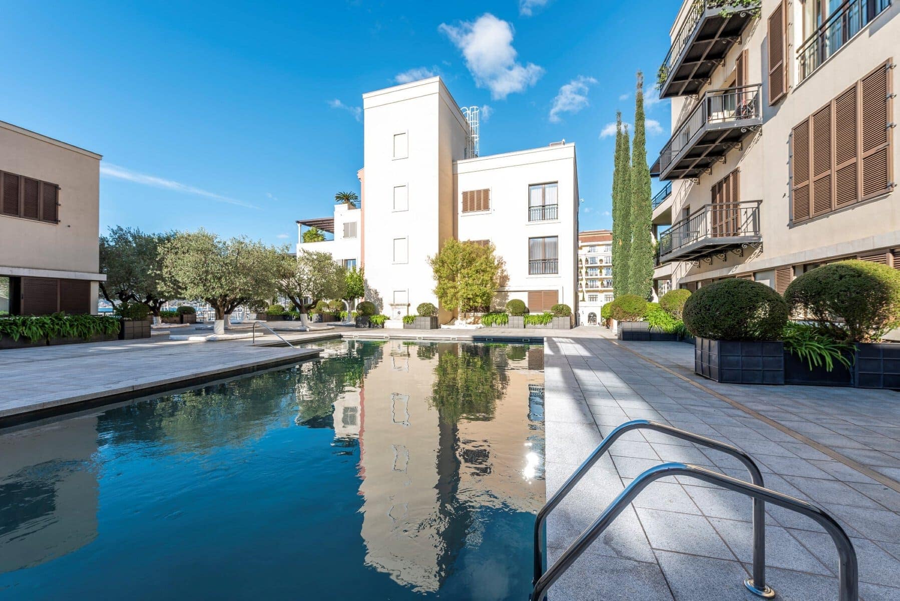 Two-bedroom apartment in Ozana residence, Porto Montenegro (21)