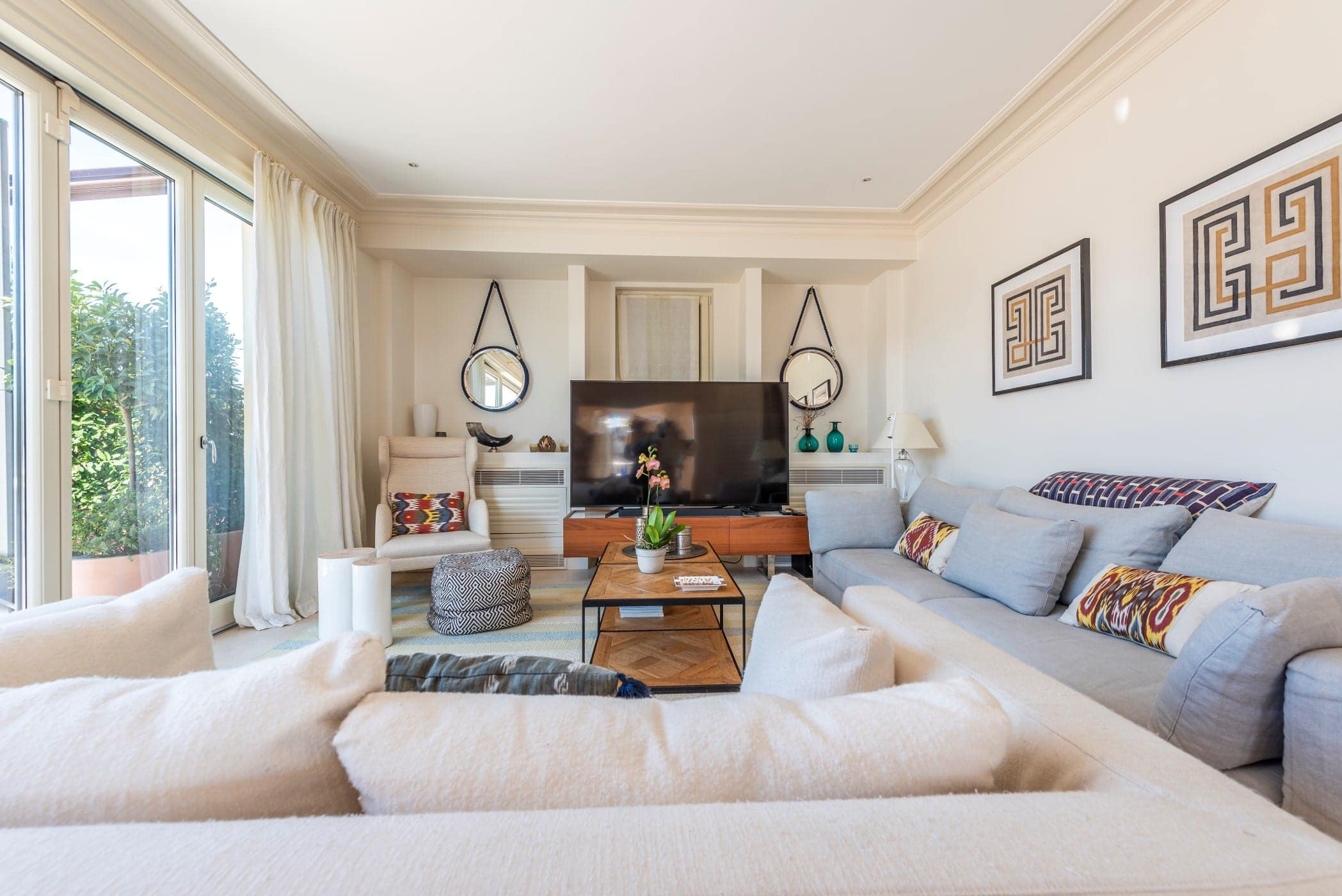 Designer Three Bedroom Waterfront Apartment Teuta (8)