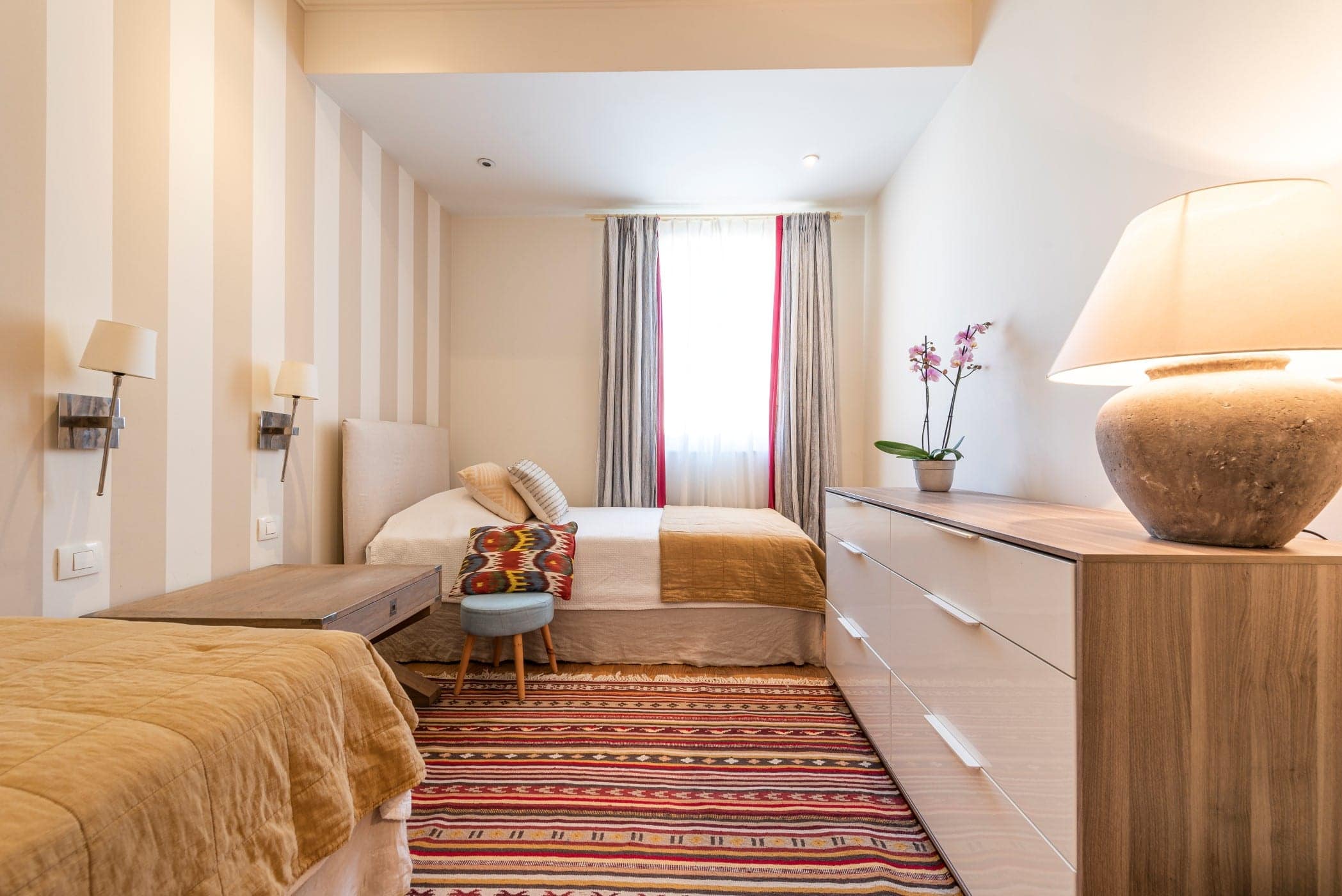 Designer Three Bedroom Waterfront Apartment Teuta (20)