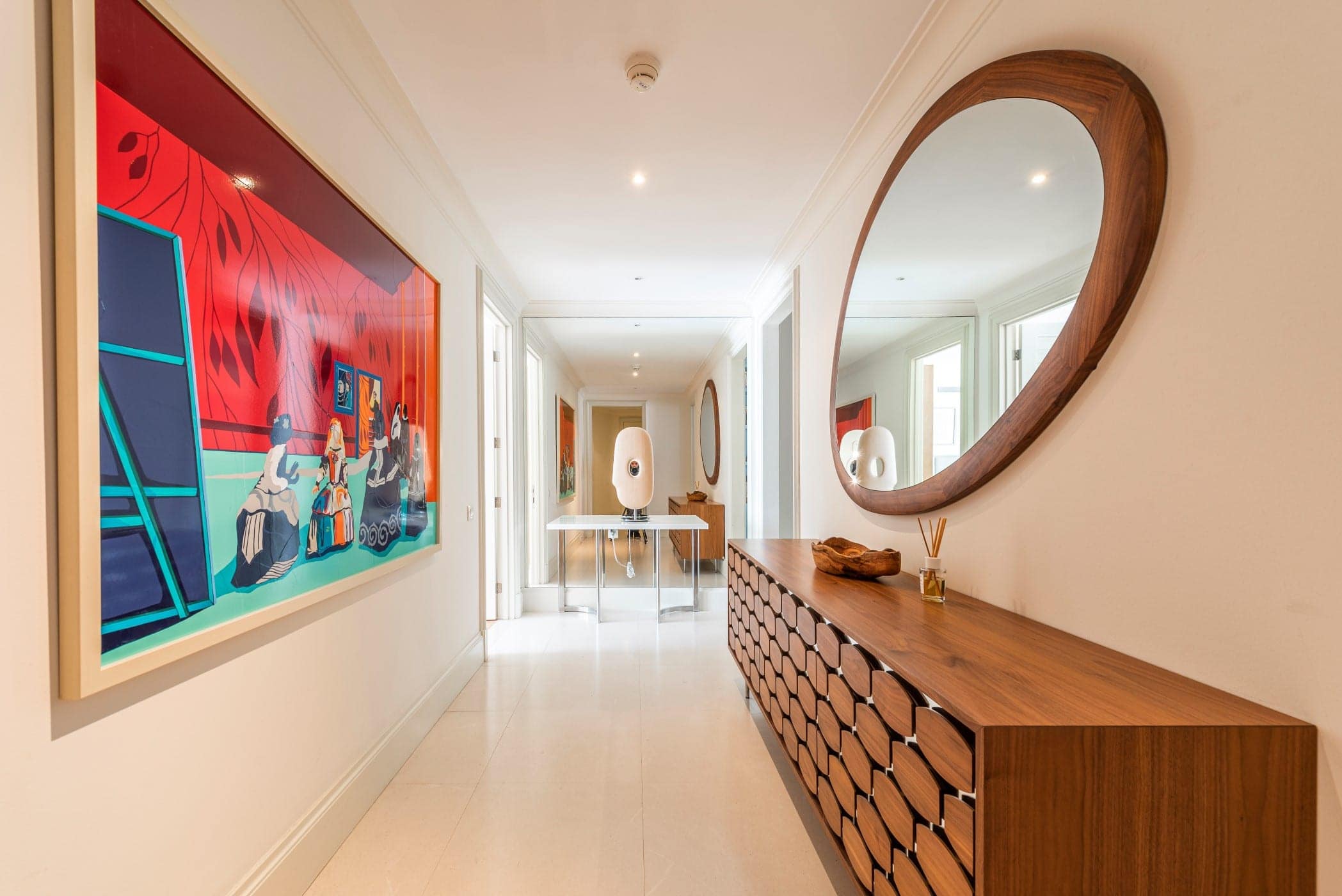 Designer Three Bedroom Waterfront Apartment Teuta (38)
