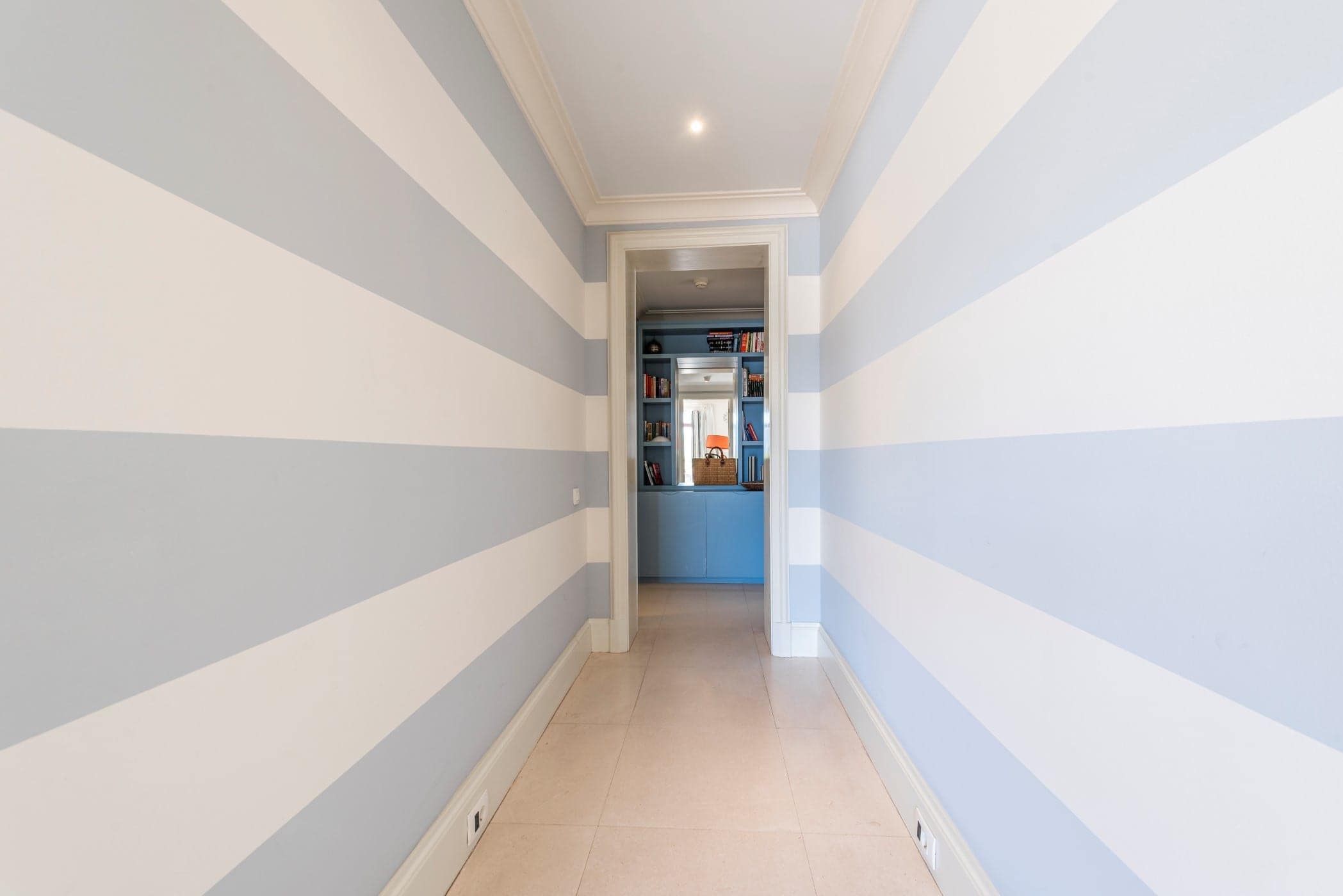 Designer Three Bedroom Waterfront Apartment Teuta (24)
