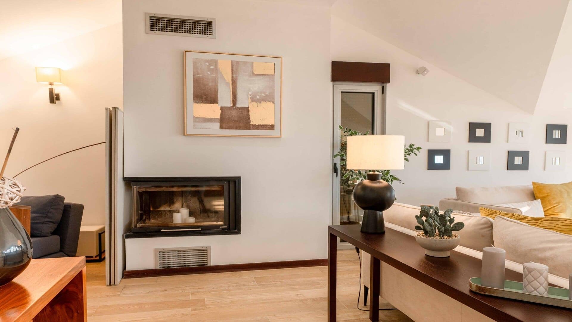One bedroom penthouse with panoramic sea view for Rent (9)