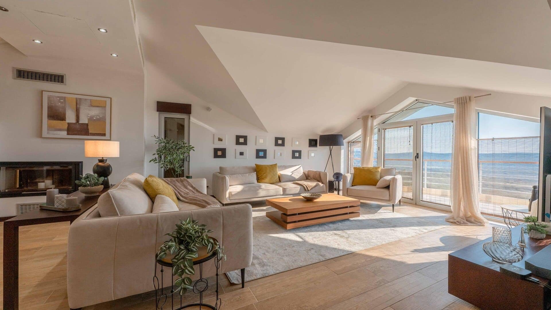 One bedroom penthouse with panoramic sea view for Rent (5)