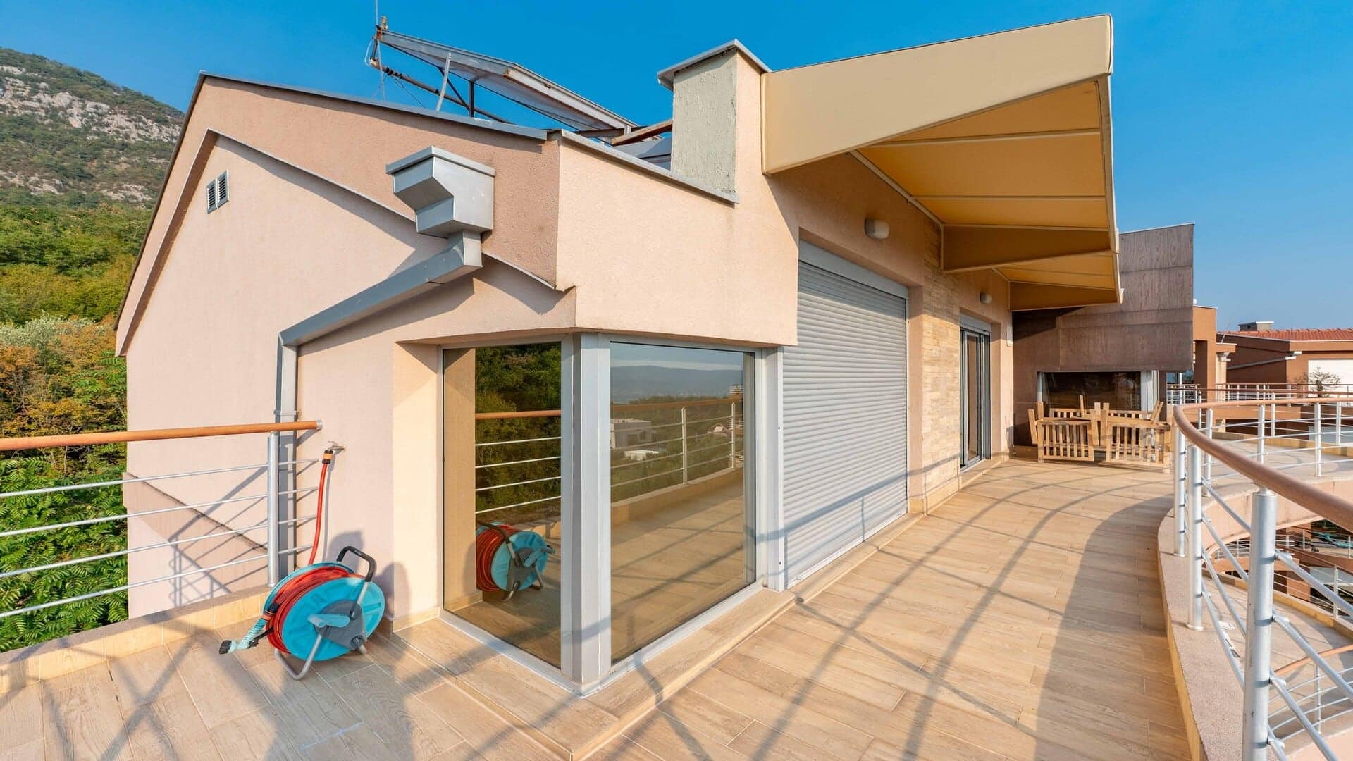 One bedroom penthouse with panoramic sea view for Rent (20)
