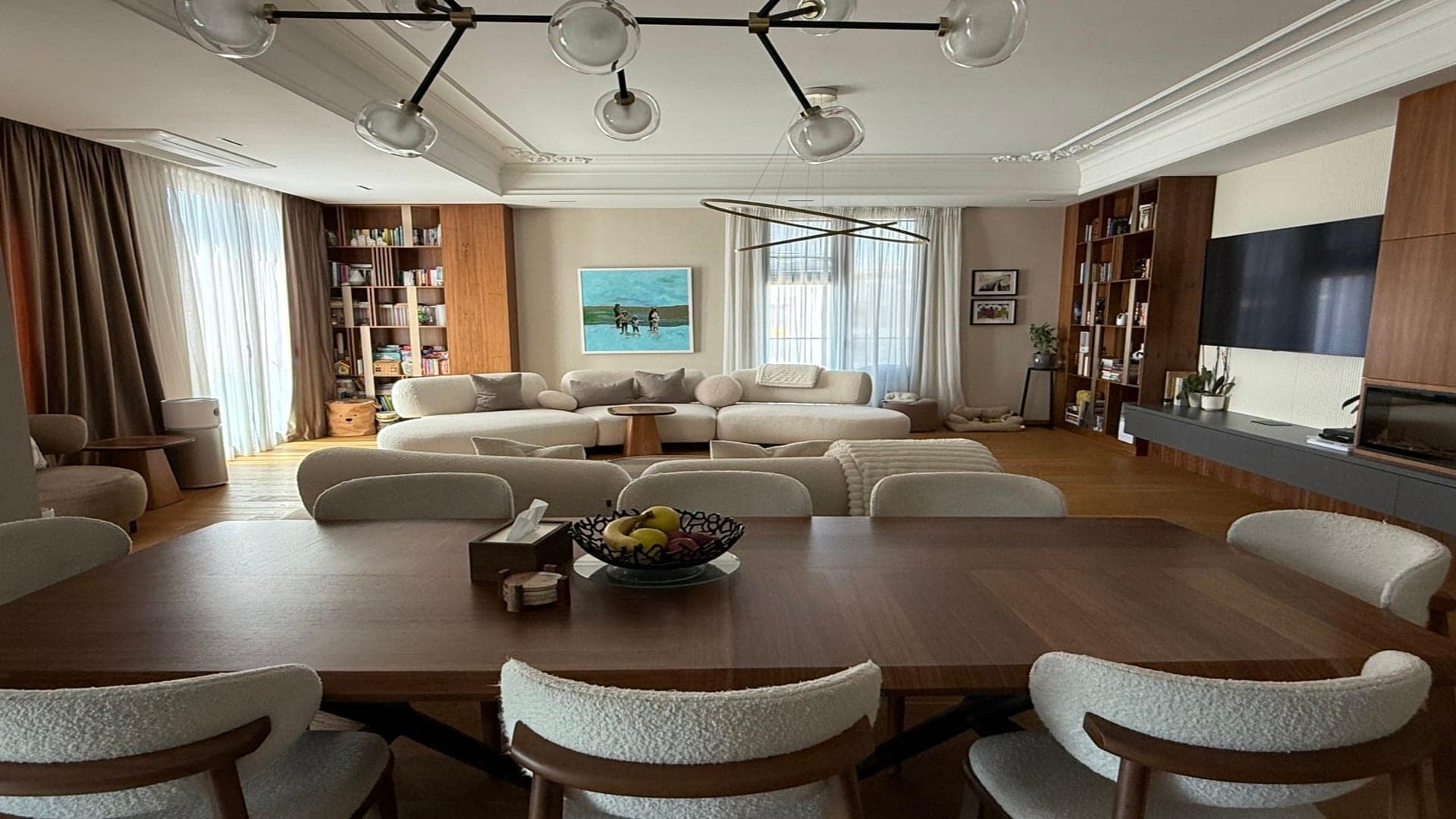 Luxury Three-bedroom Apartment Oaza Building (4)