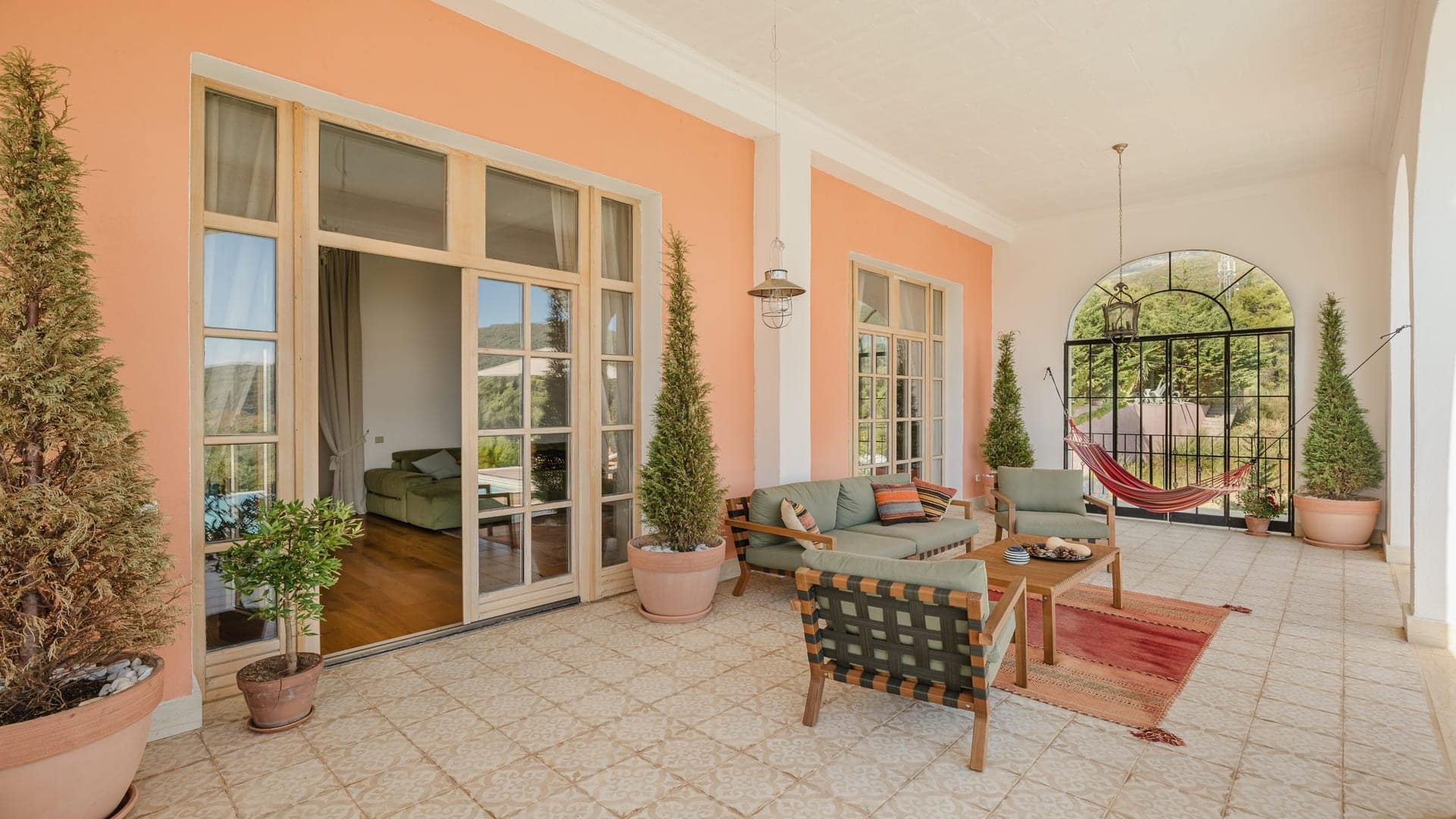 Zeitgenössische Villa mit drei Schlafzimmern und Meerblick (7)