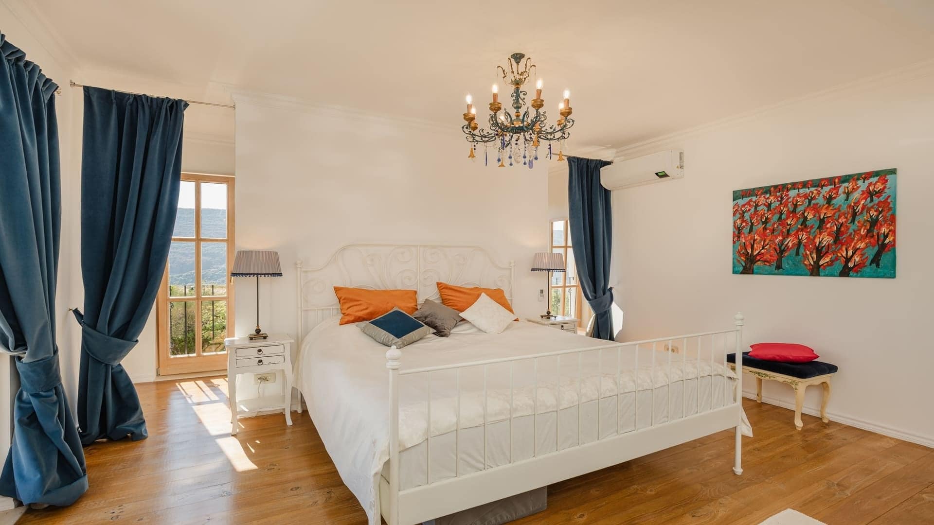 Zeitgenössische Villa mit drei Schlafzimmern und Meerblick (18)