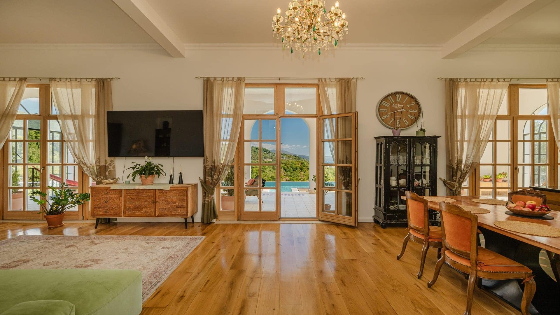 Zeitgenössische Villa mit drei Schlafzimmern und Meerblick (5)
