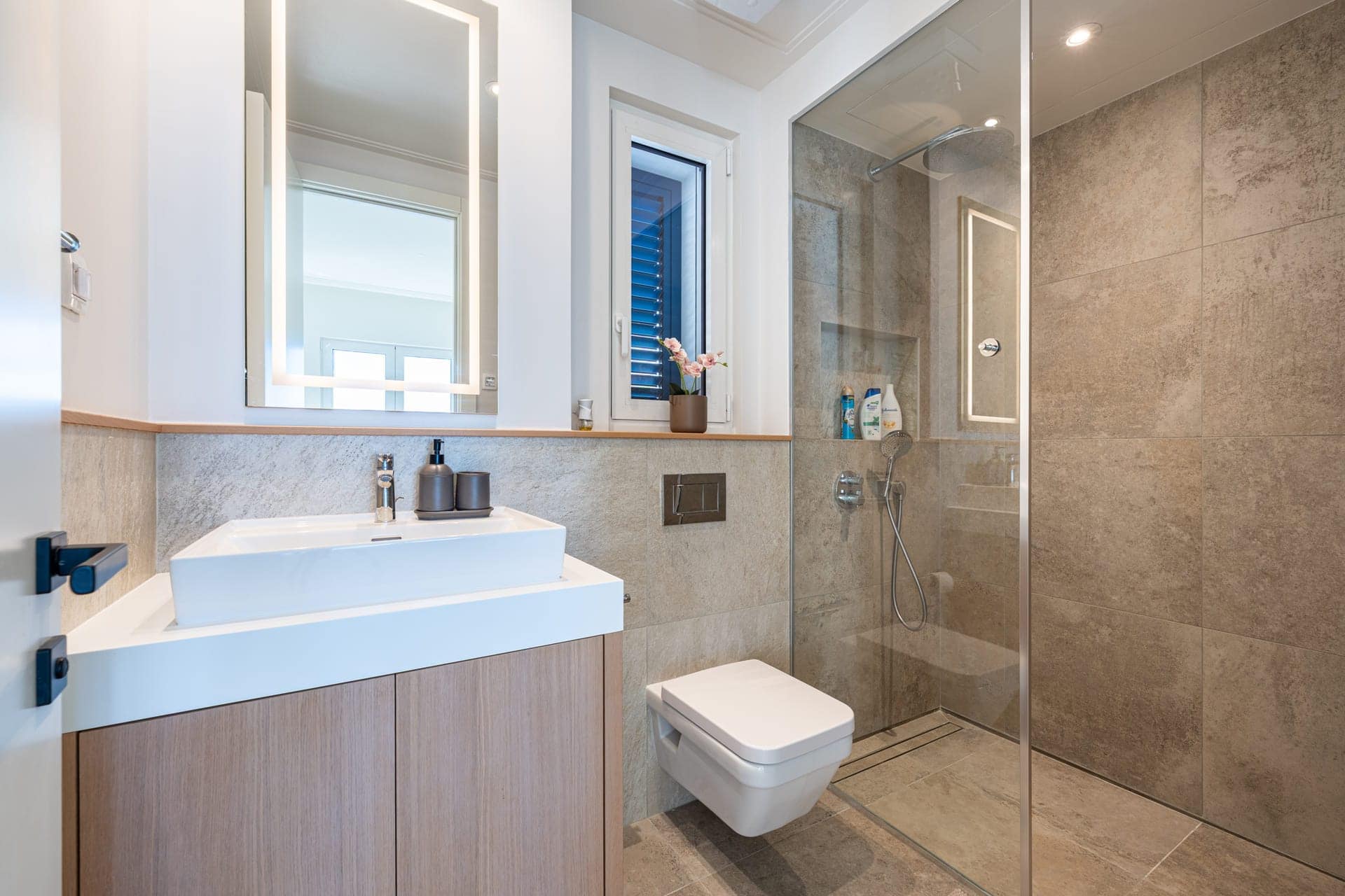 Modern Sea-View Studio Apartment, Lustica Bay (7)