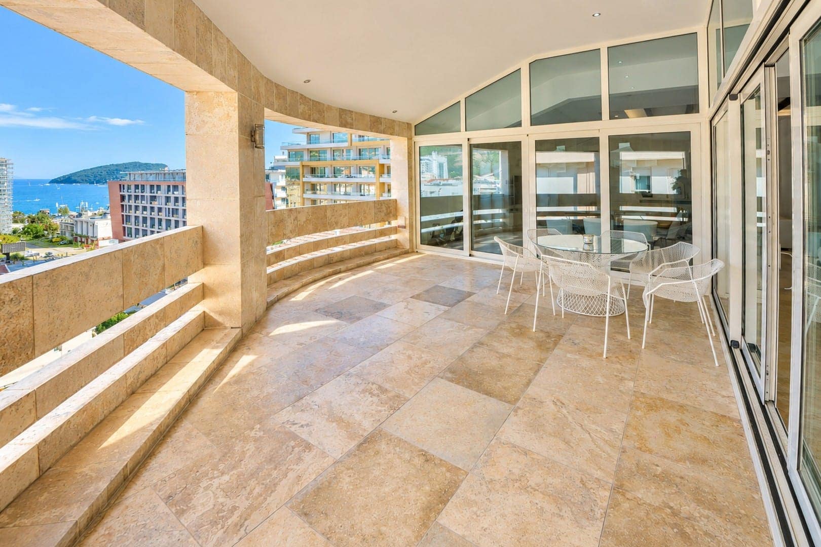 Three-Bedroom Penthouse with Garage and Sea View, Budva Center, Budva · Centar