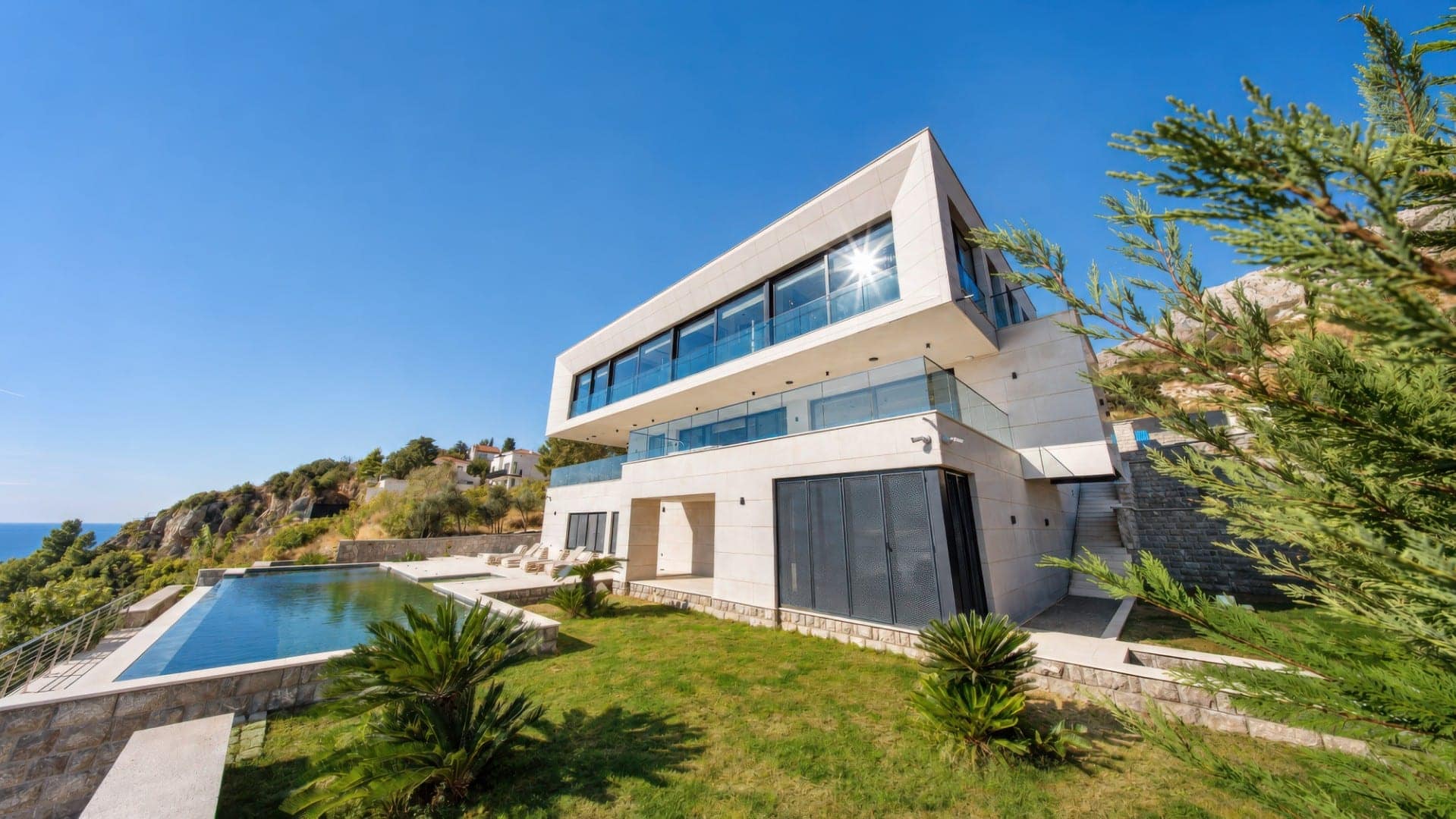 Einzigartige Villa mit Pool und panoramischem Meerblick, Budva, Skočiđevojka (3)