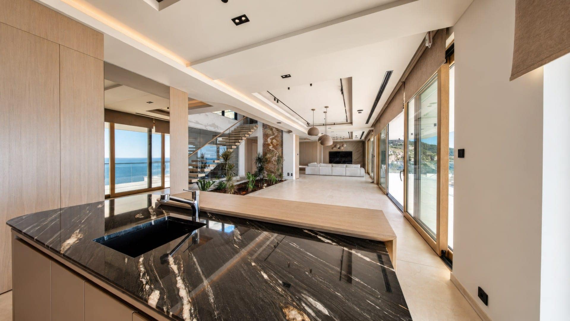 Einzigartige Villa mit Pool und panoramischem Meerblick, Budva, Skočiđevojka (9)