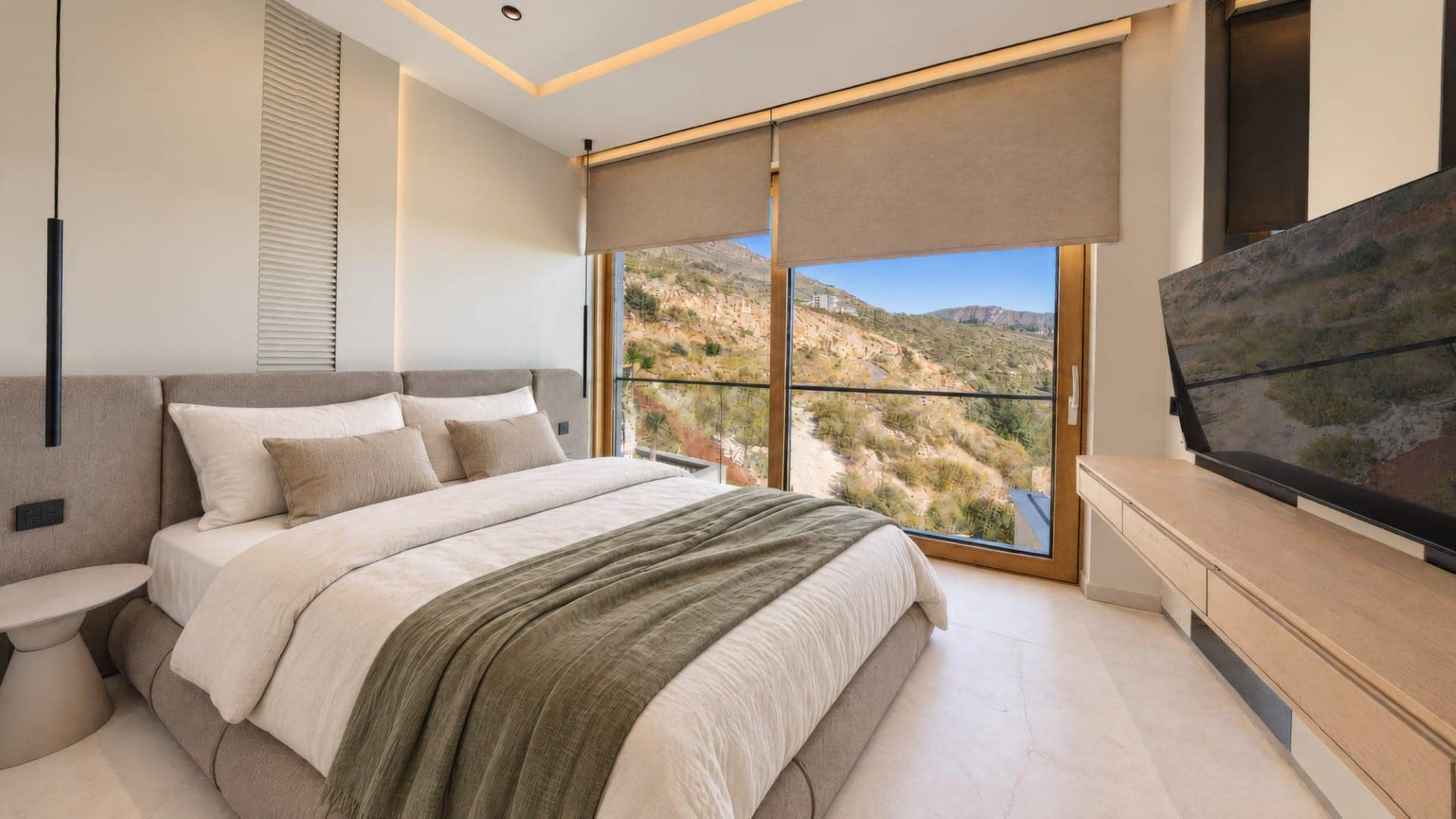 Einzigartige Villa mit Pool und panoramischem Meerblick, Budva, Skočiđevojka (19)