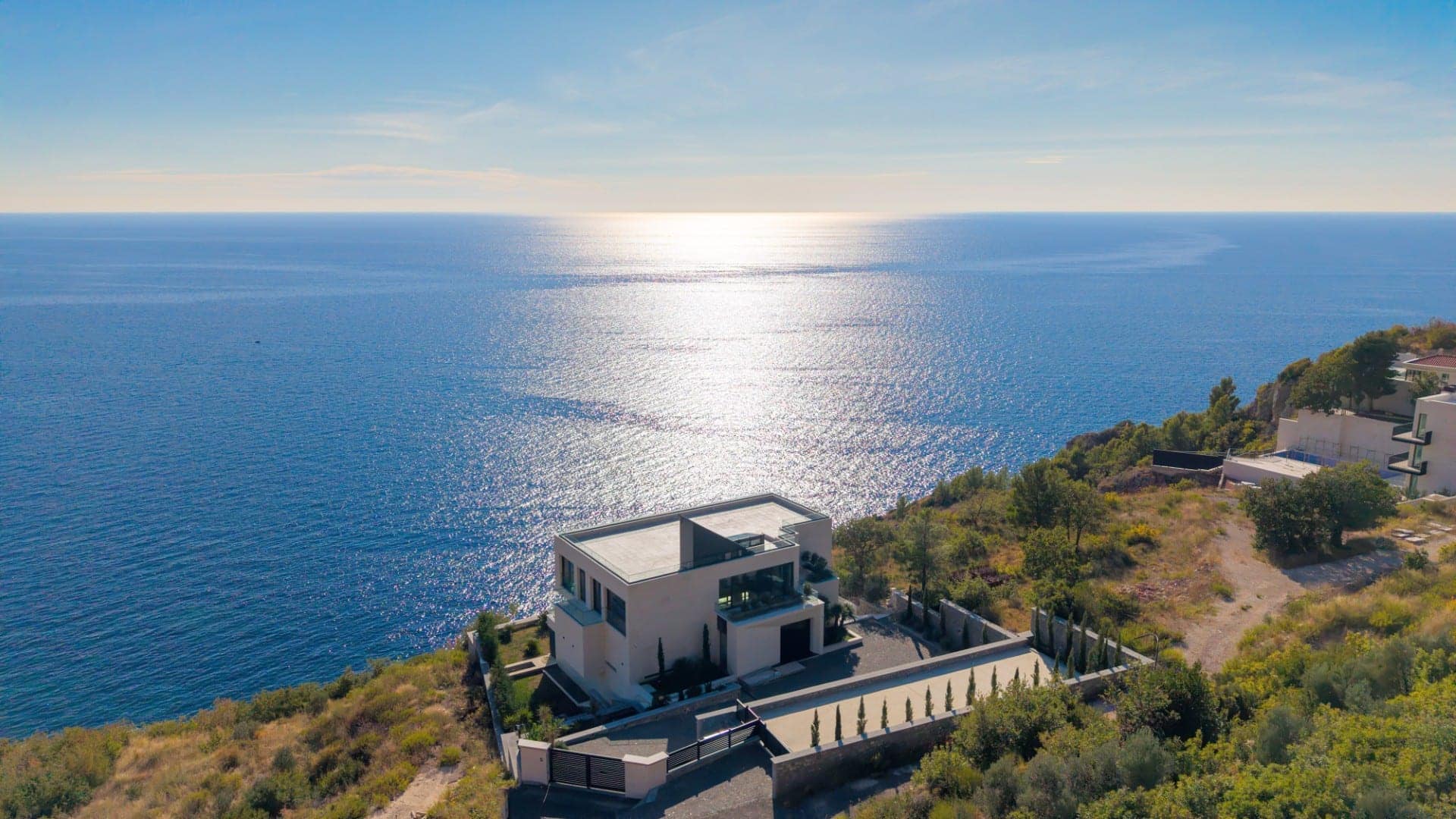 Einzigartige Villa mit Pool und panoramischem Meerblick, Budva, Skočiđevojka (26)