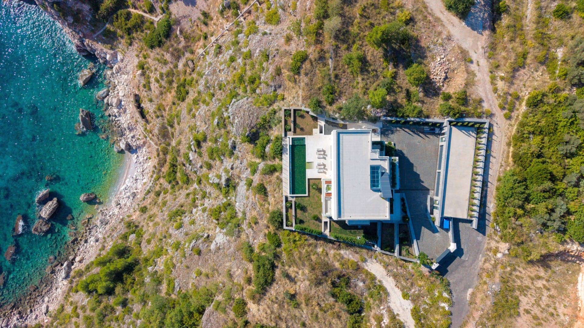 Einzigartige Villa mit Pool und panoramischem Meerblick, Budva, Skočiđevojka (24)