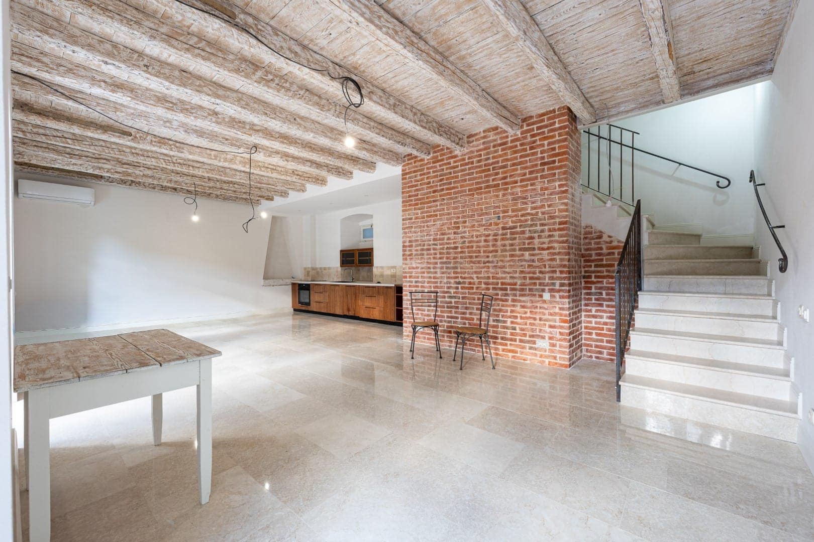 Four-bedroom villa with swimming pool, Risan, Kotor (7)