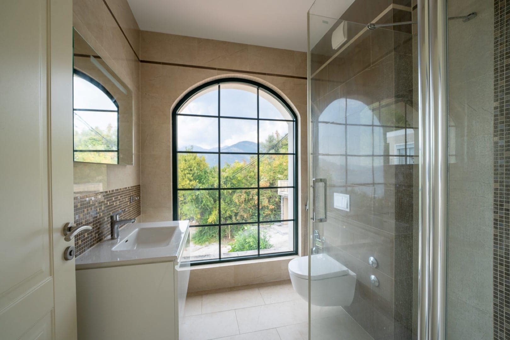 Three-Bedroom Villa with Sea View Donja Lastva Tivat (17)