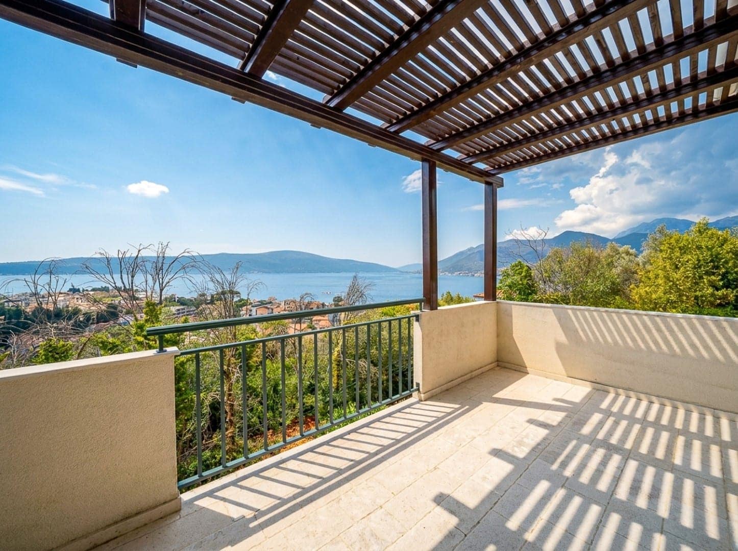 Three-Bedroom Villa with Sea View Donja Lastva Tivat (22)
