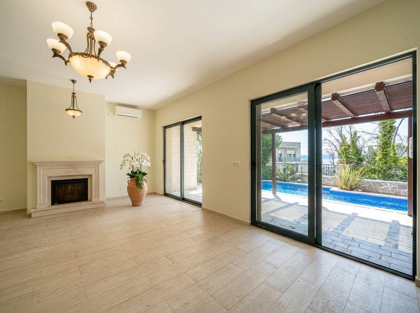 Three-Bedroom Villa with Sea View Donja Lastva Tivat (8)