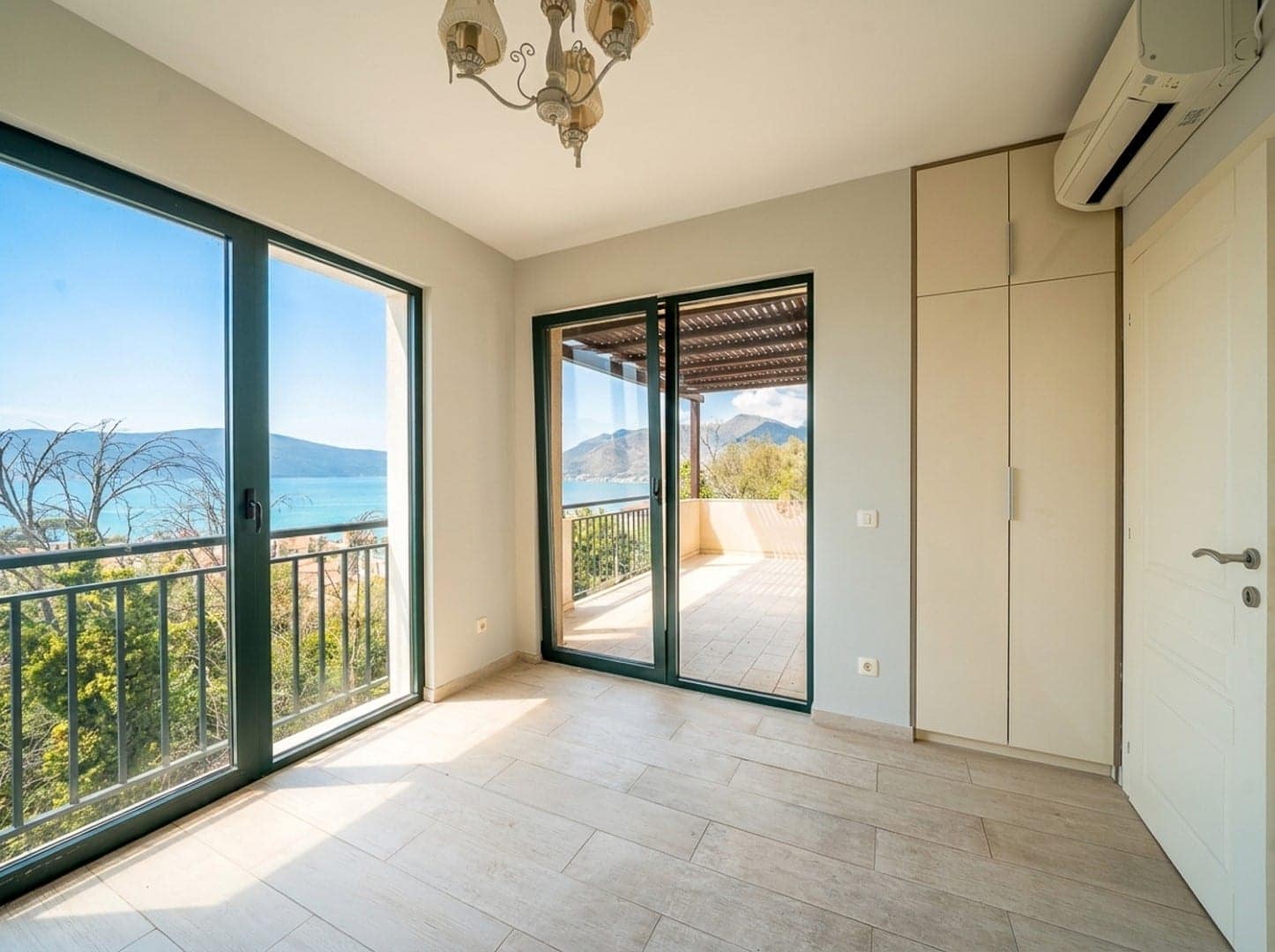 Three-Bedroom Villa with Sea View Donja Lastva Tivat (20)