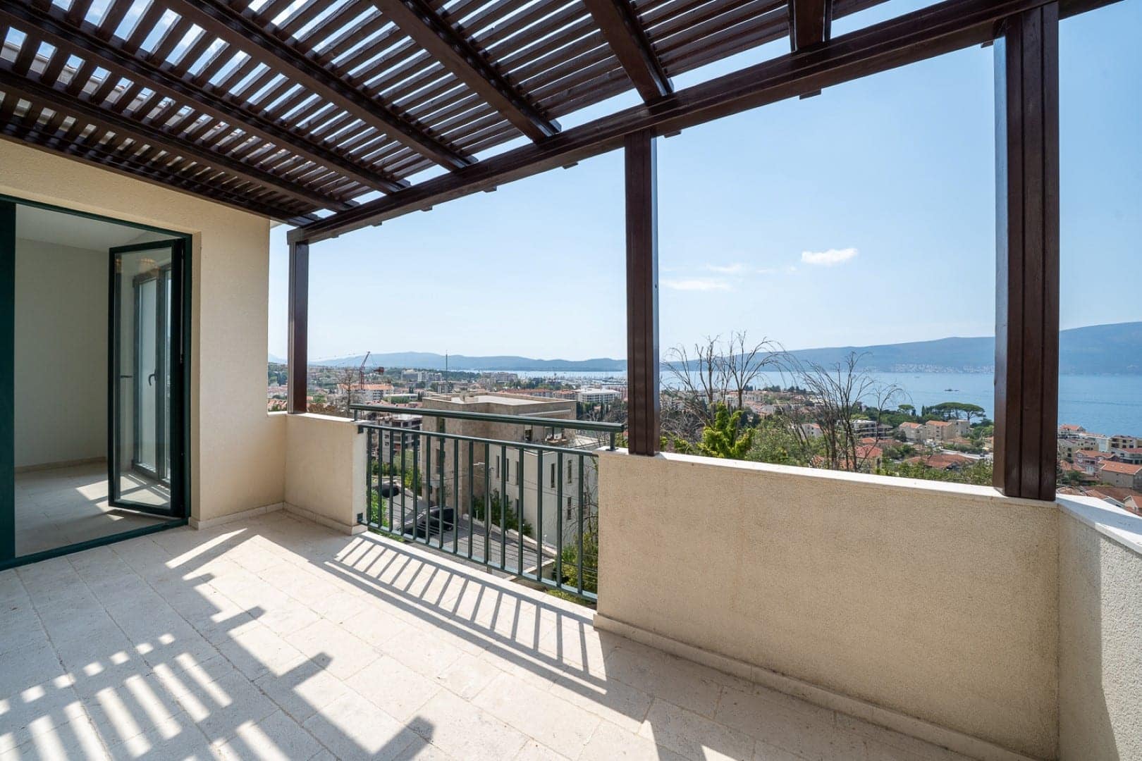 Three-Bedroom Villa with Sea View Donja Lastva Tivat (21)