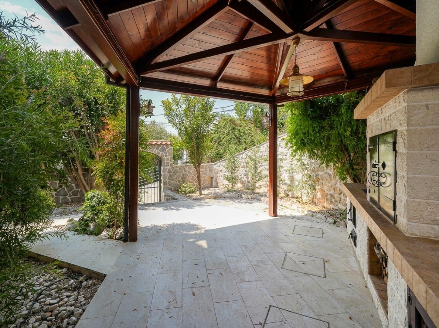 Three-Bedroom Villa with Sea View Donja Lastva Tivat (6)