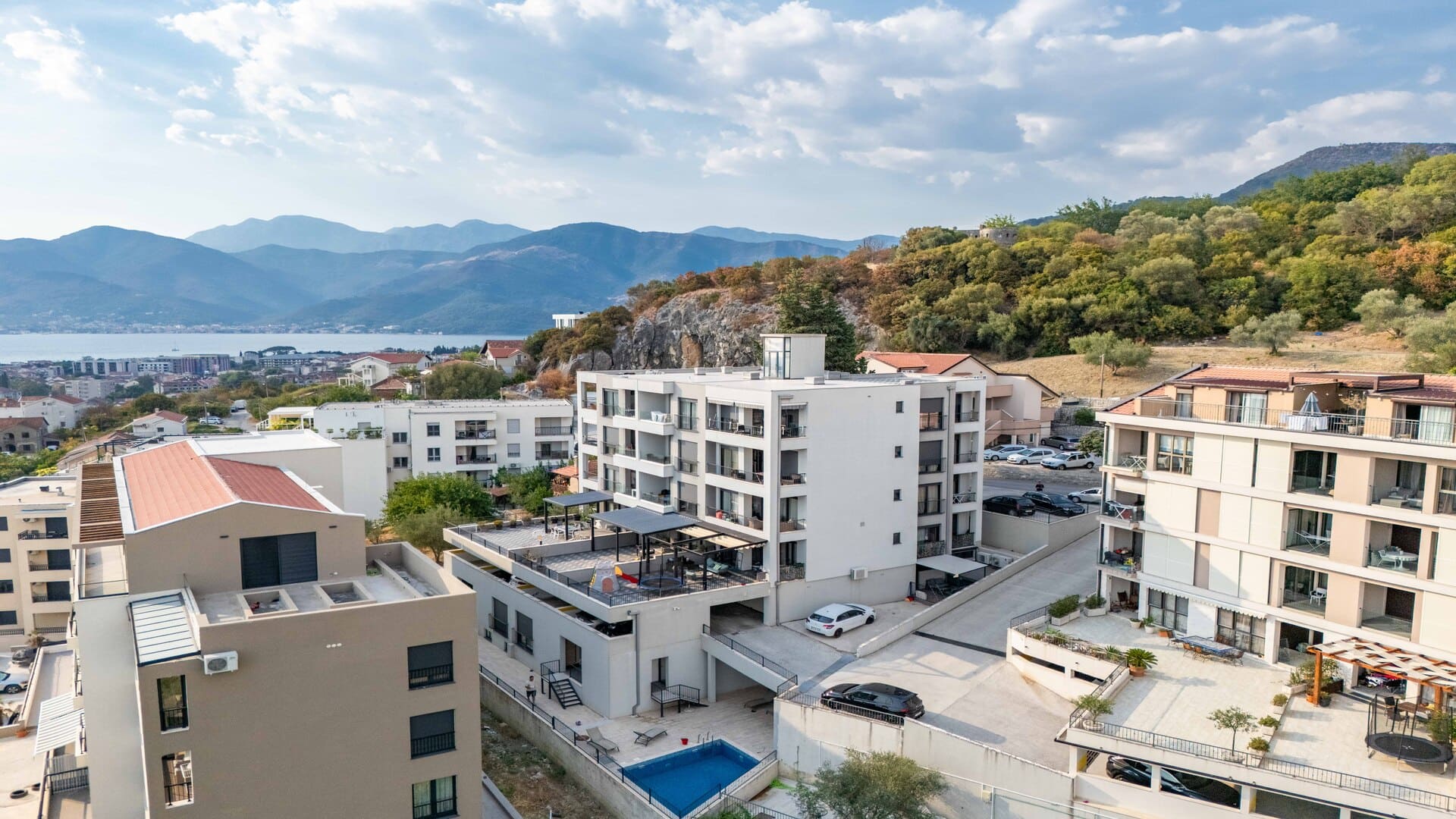 Spacious Two-bedroom Apartment with Sea view Mazina, Tivat · Mažina