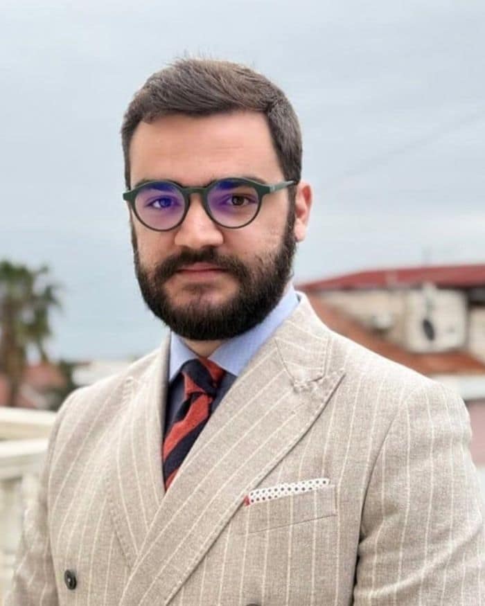 Igor Ilić, Real Estate Agent