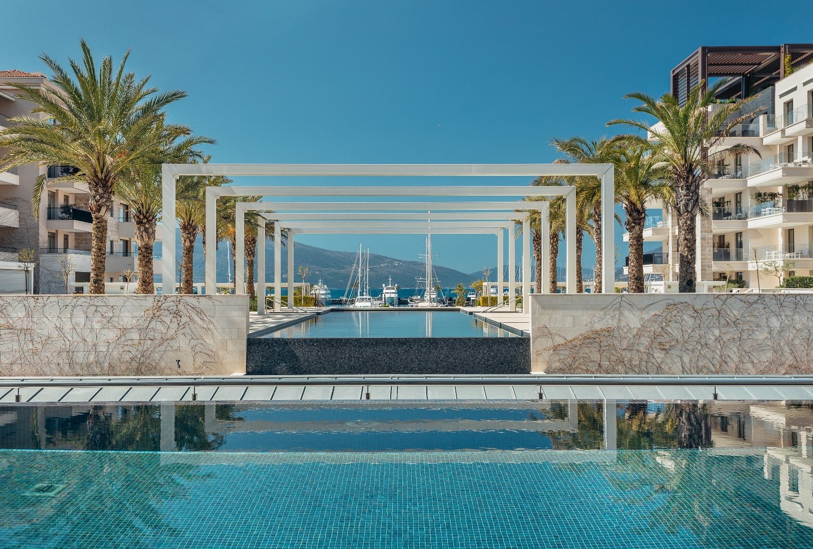 Elena 3bdr Sea-view Apartment, Tivat · Porto Montenegro