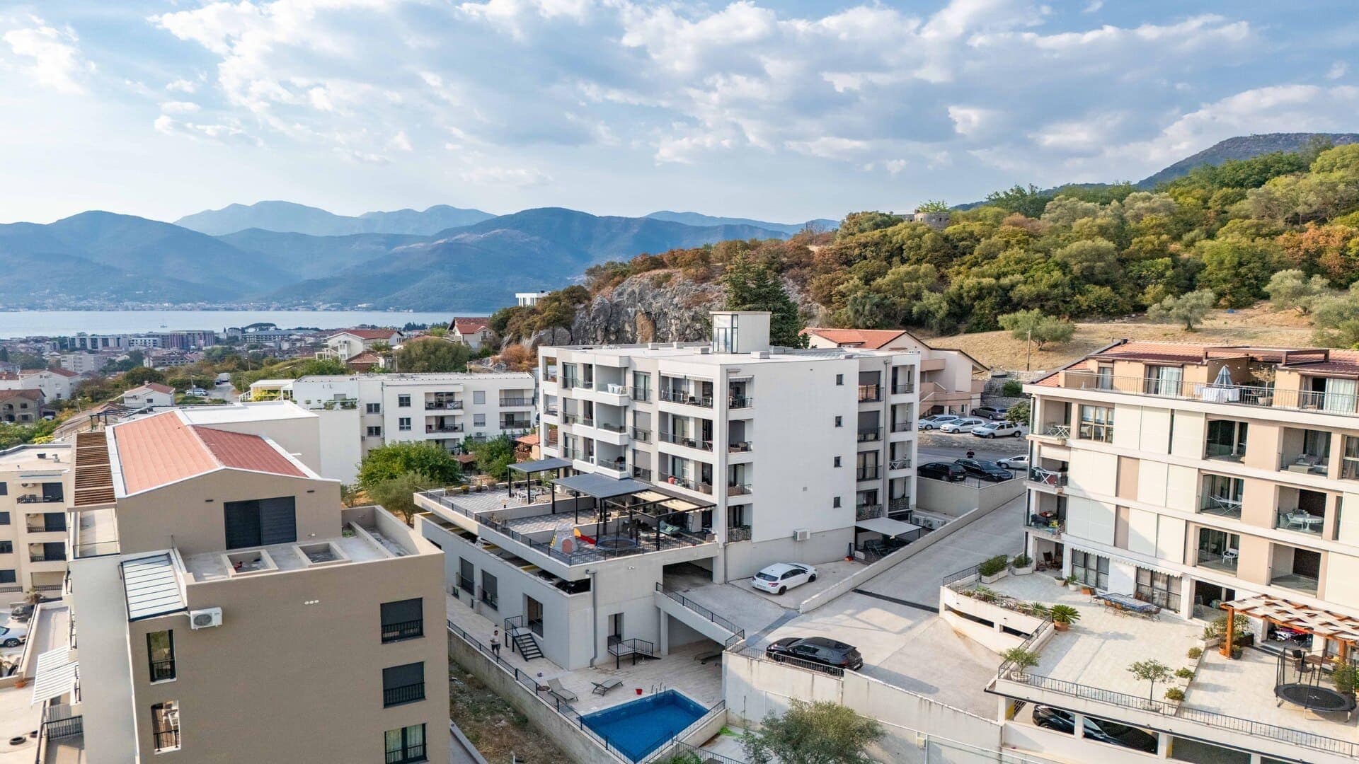 Spacious Two-bedroom Apartment with Sea view Mazina, Tivat · Mažina