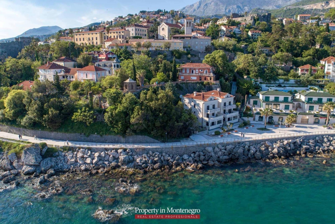 House for sale near Old Town Herceg Novi