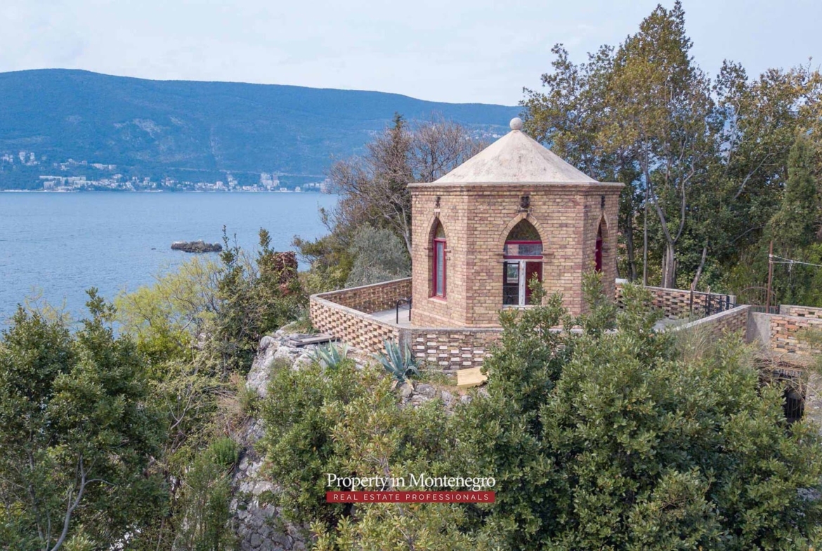 House for sale near Old Town Herceg Novi