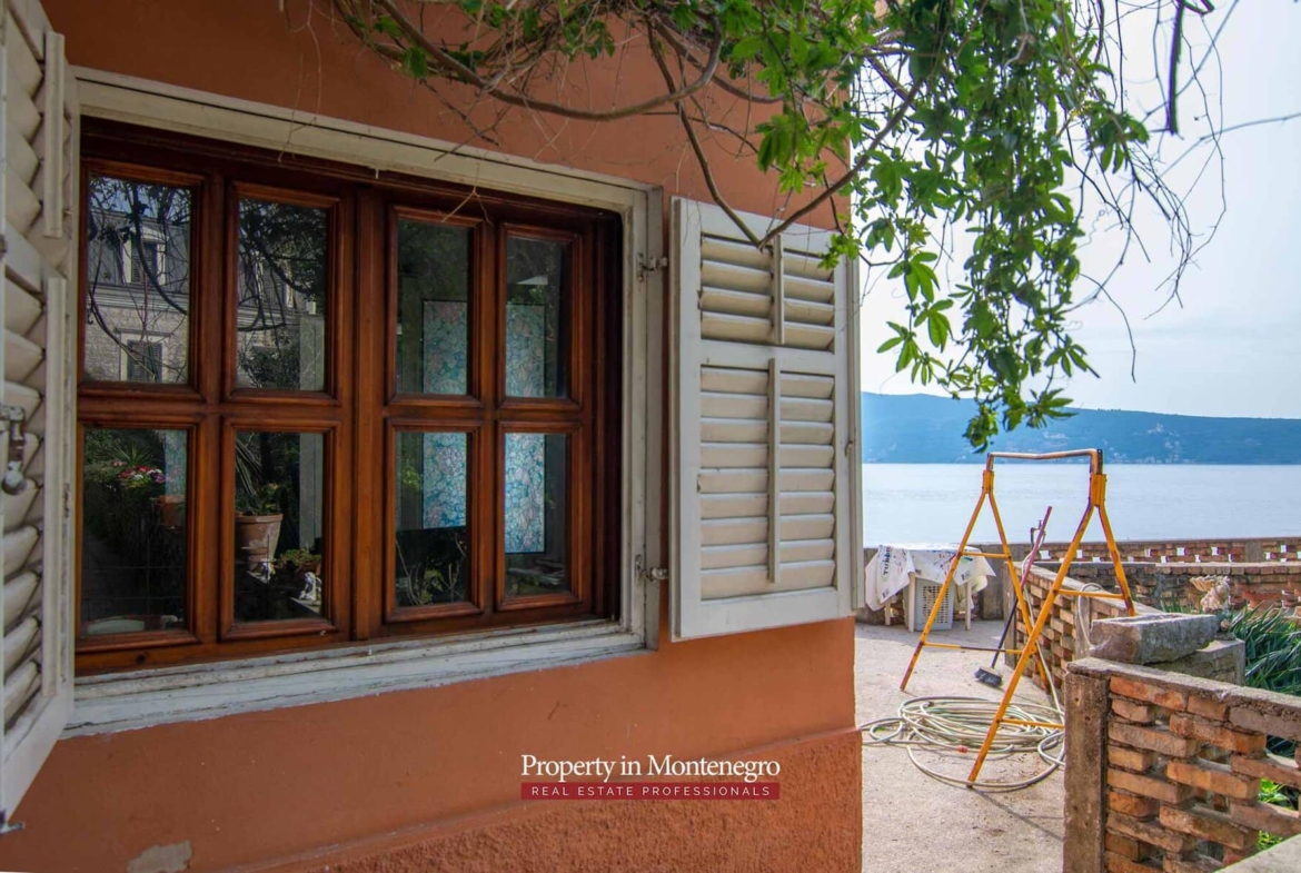 House for sale near Old Town Herceg Novi