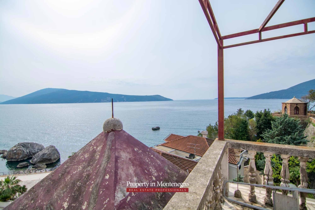 House for sale near Old Town Herceg Novi