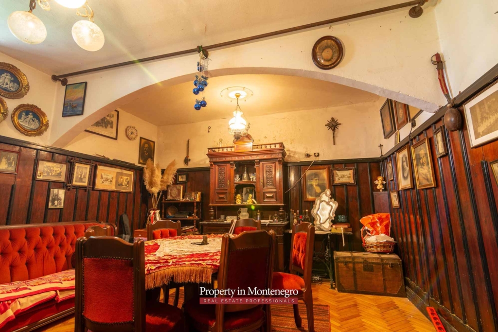 House for sale near Old Town Herceg Novi