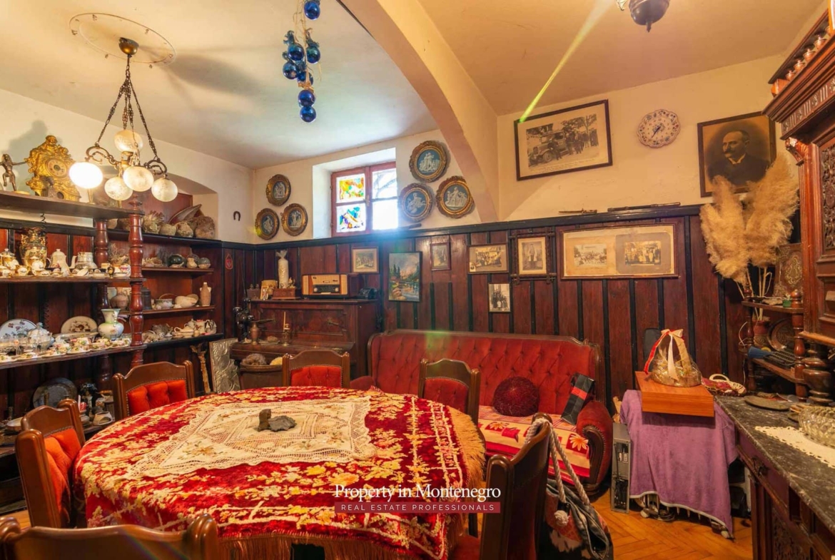 House for sale near Old Town Herceg Novi