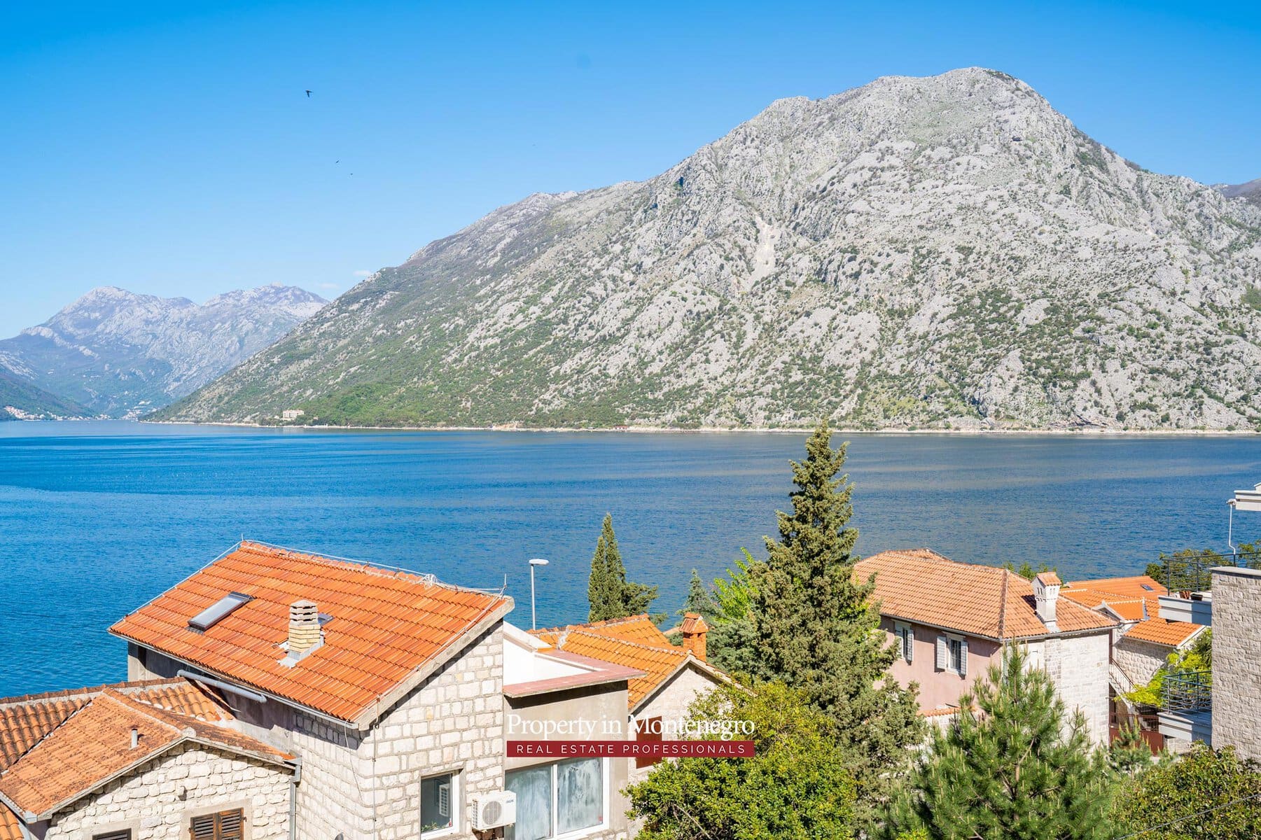 Duplex apartment for sale in Kotor 8