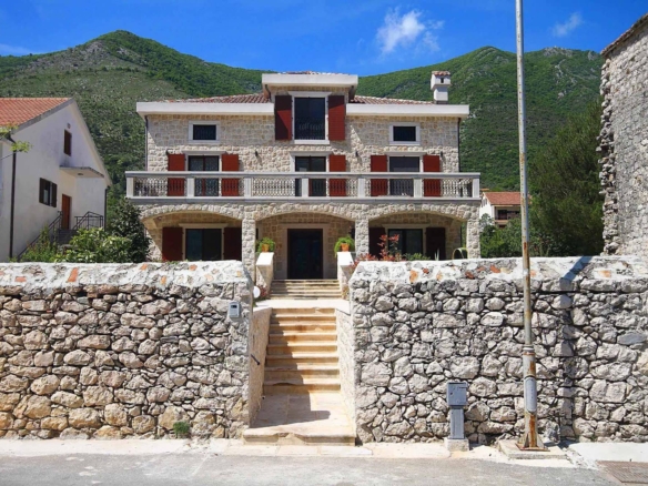 Seafront villa for sale in Bay of Kotor