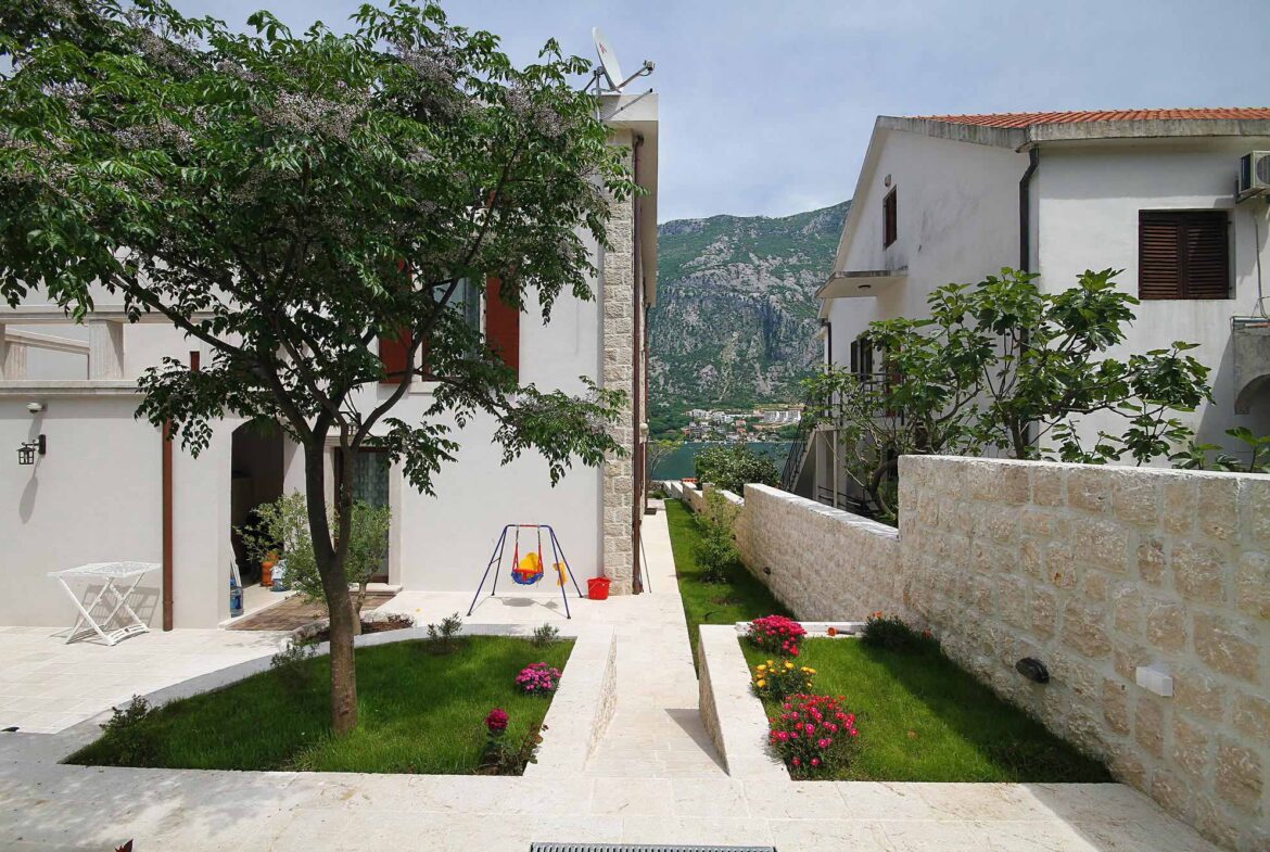 Seafront villa for sale in Bay of Kotor