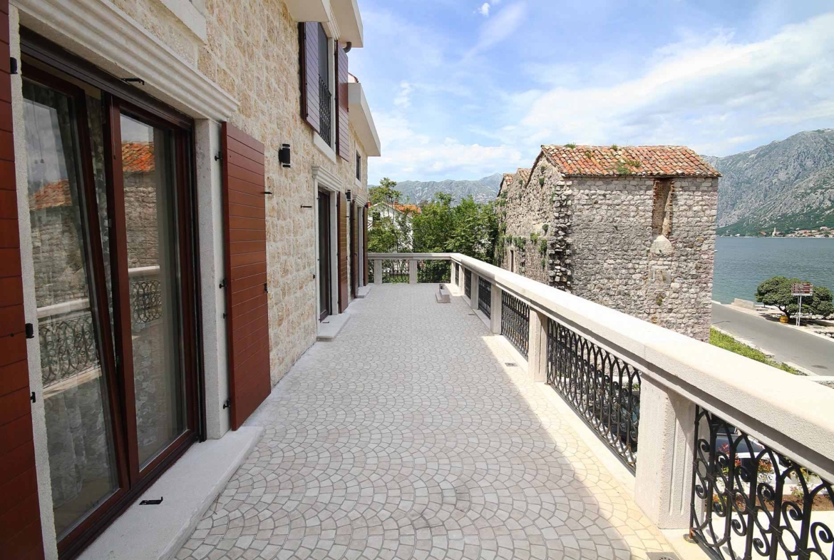 Seafront villa for sale in Bay of Kotor