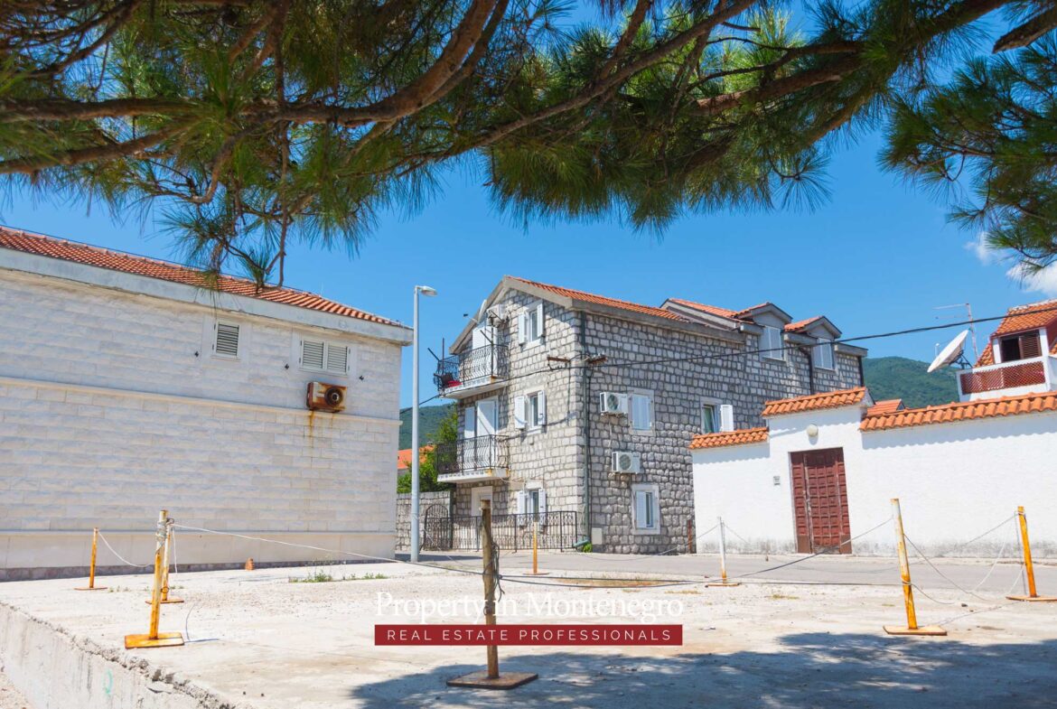 Stone house for sale in Herceg Novi
