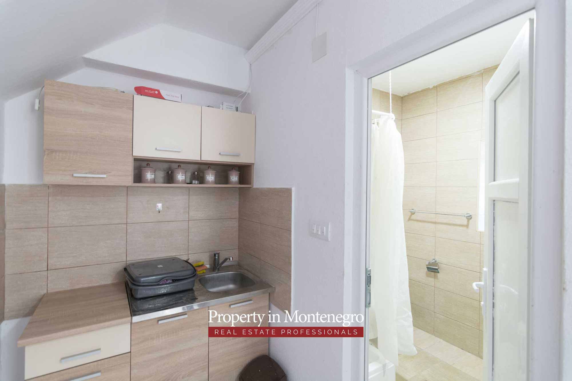 Stone house for sale in Herceg Novi