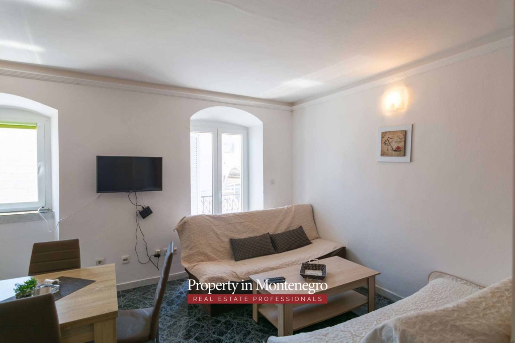 Stone house for sale in Herceg Novi